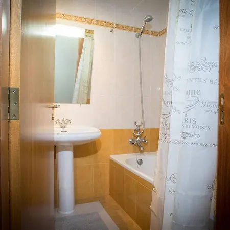 Accessible - Camara De Lobos - 105 M² - Parking Included Funchal (Madeira)