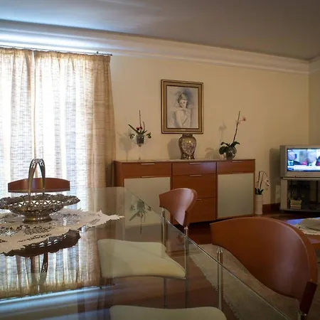 Accessible - Camara De Lobos - 105 M² - Parking Included Funchal (Madeira)